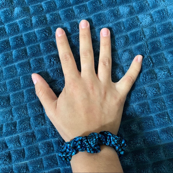 SCRUNCHIES! 💗 - Picture 3 of 7